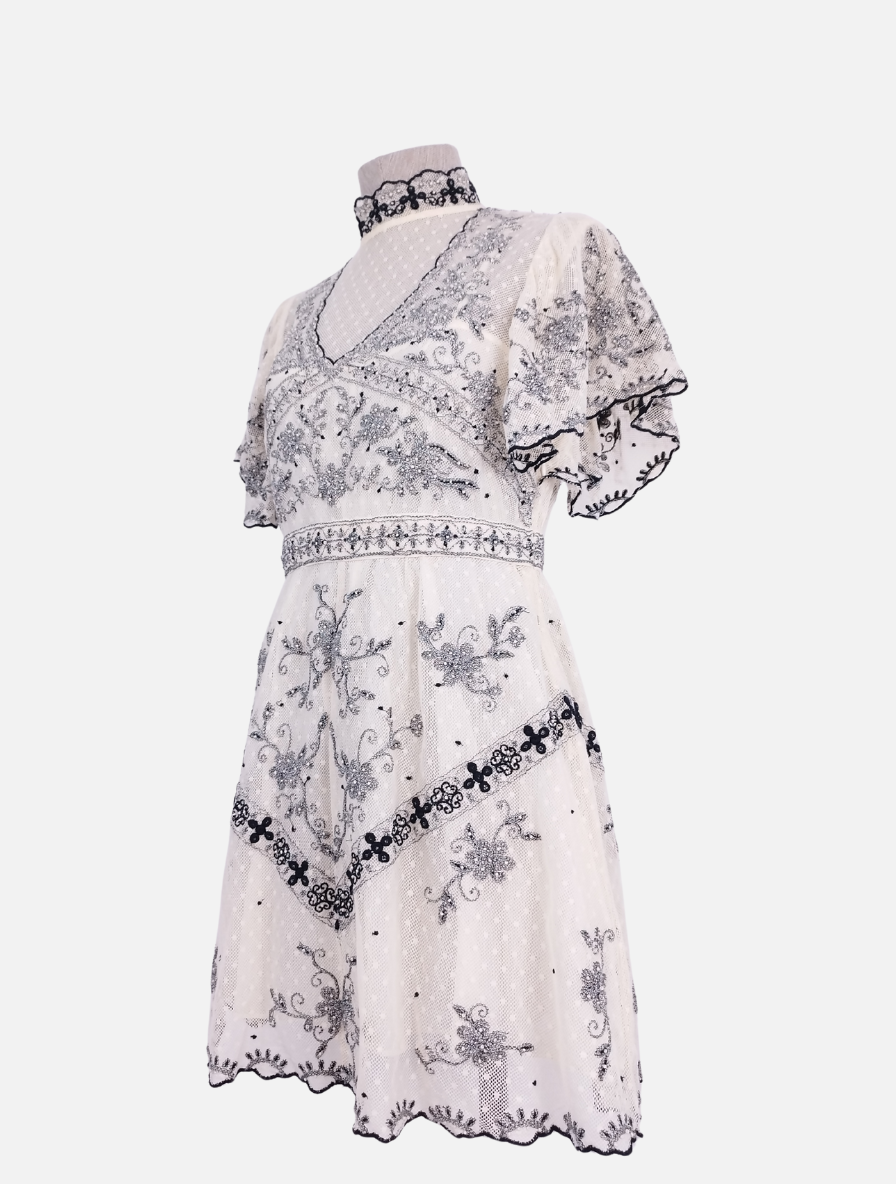 Vestido ZARA Romántico Encaje y Bordado
