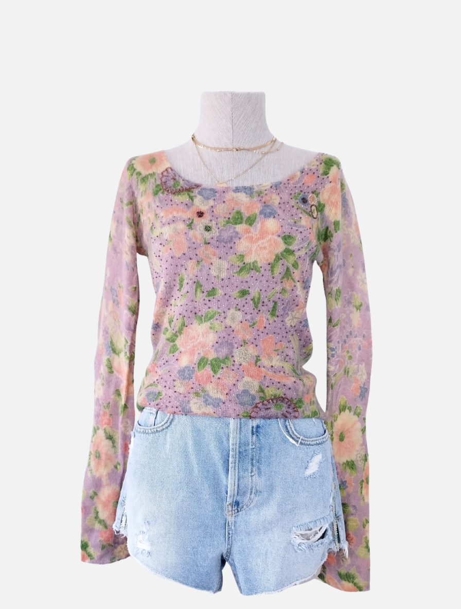 Vintage 90s Floral Mohair Sweater — Virgin Wool, V-Neck, Fitted Silhouette & Excellent Condition