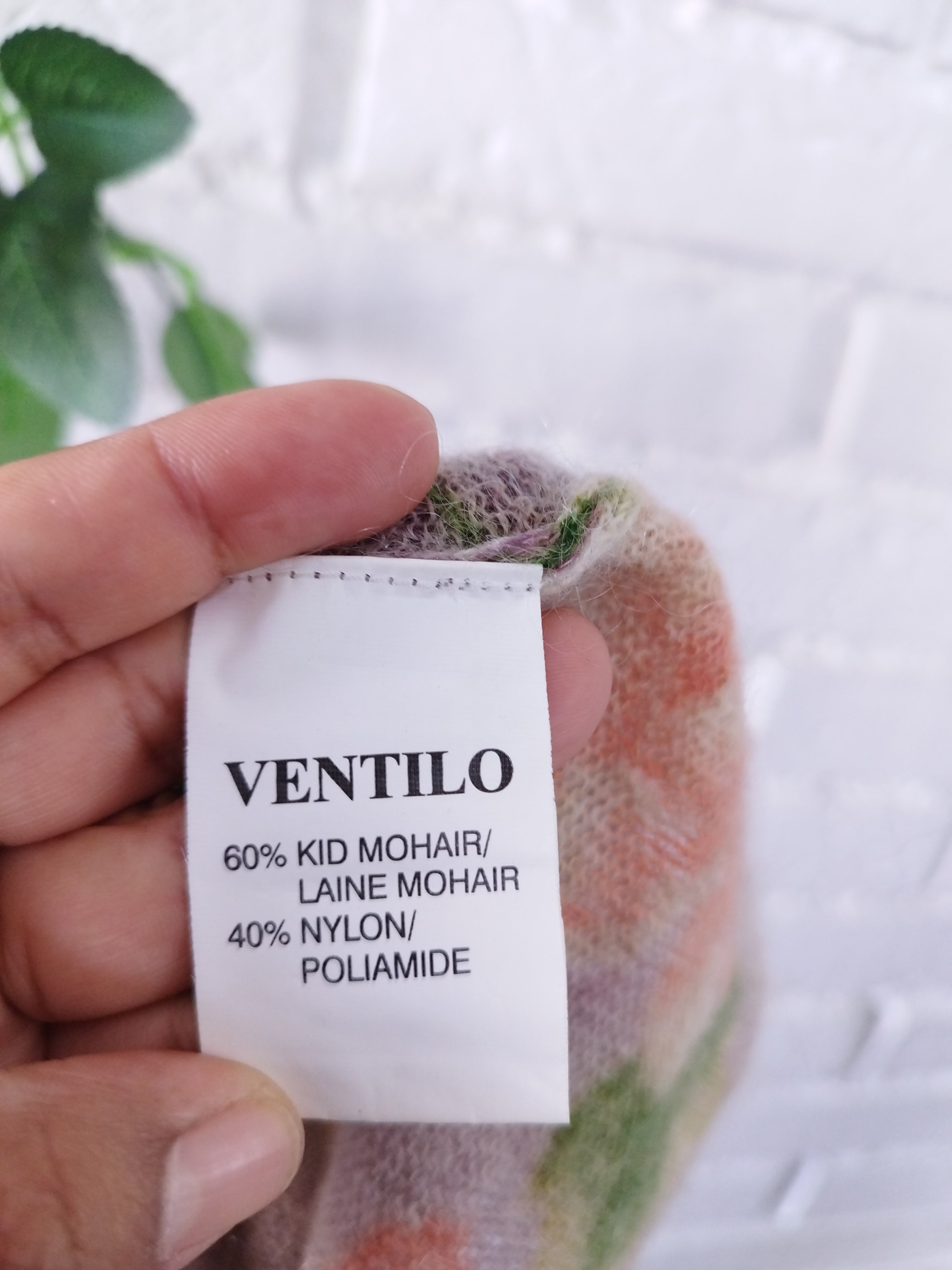 Vintage 90s Floral Mohair Sweater — Virgin Wool, V-Neck, Fitted Silhouette & Excellent Condition