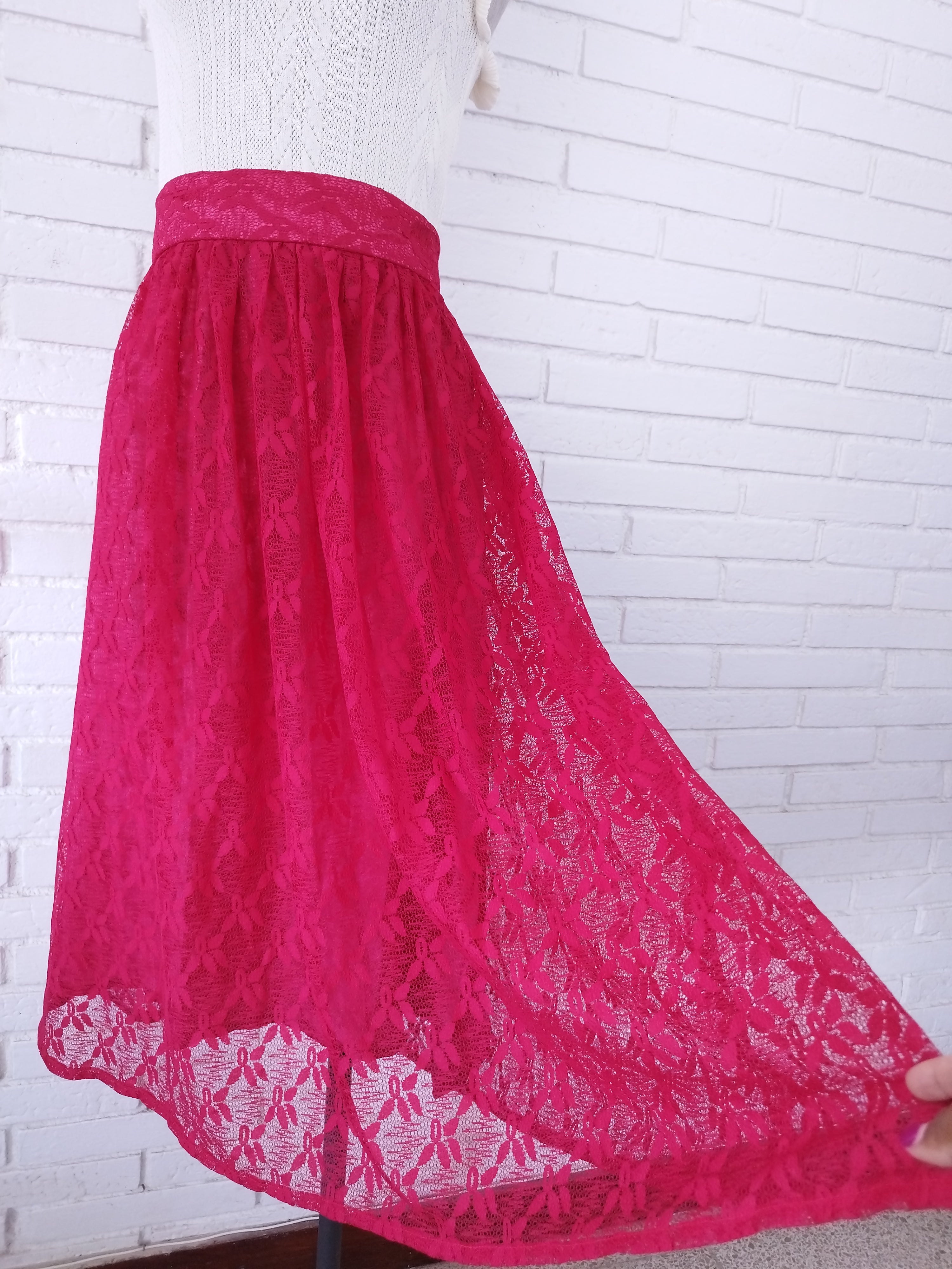 Vintage 90s Long Skirt — High Waist, Thick Red Lace & Romantic Silhouette