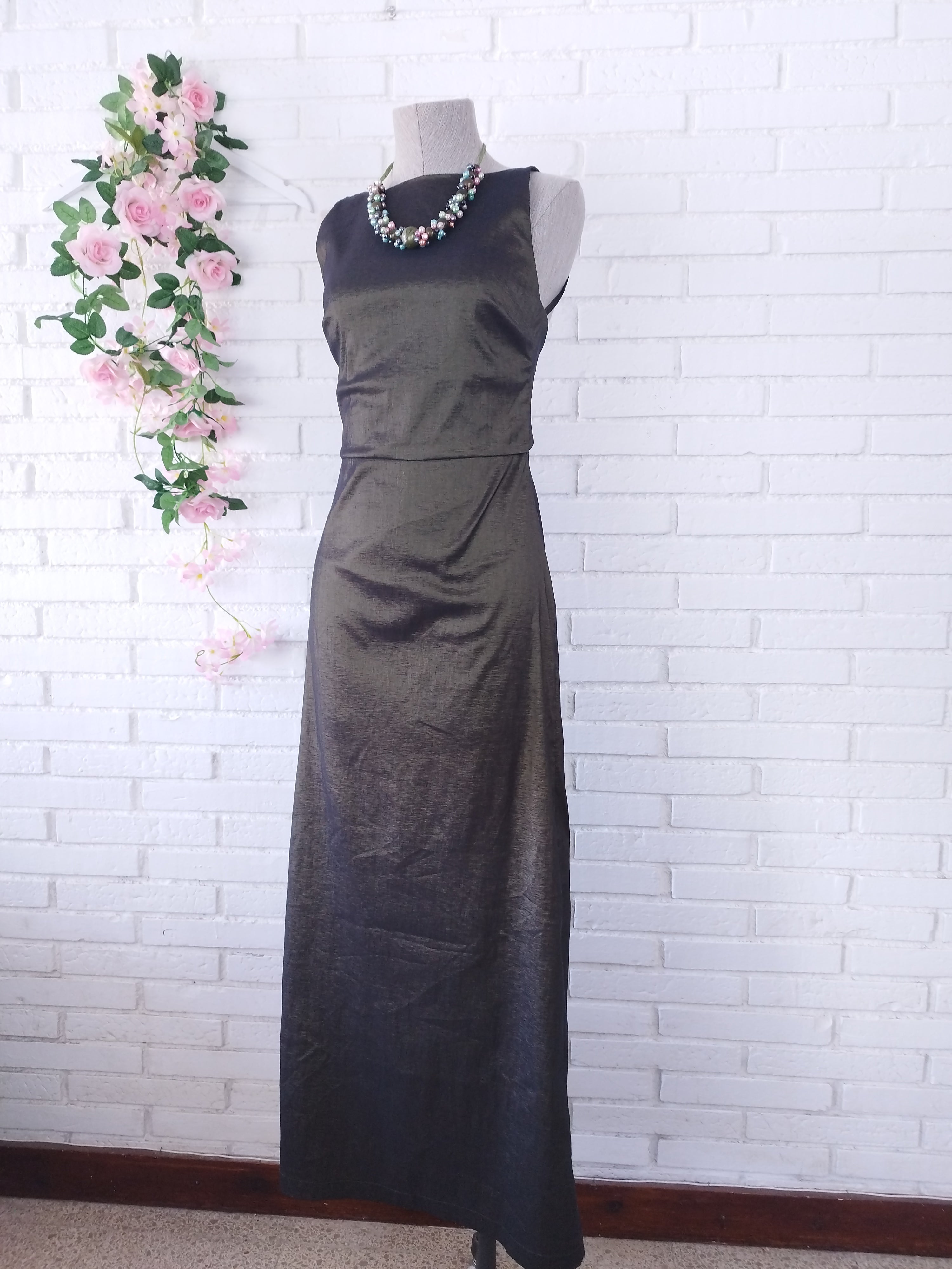 Vintage 90s Satin Party Dress — Open Back, Chain Straps, Round Neck & Fitted Silhouette