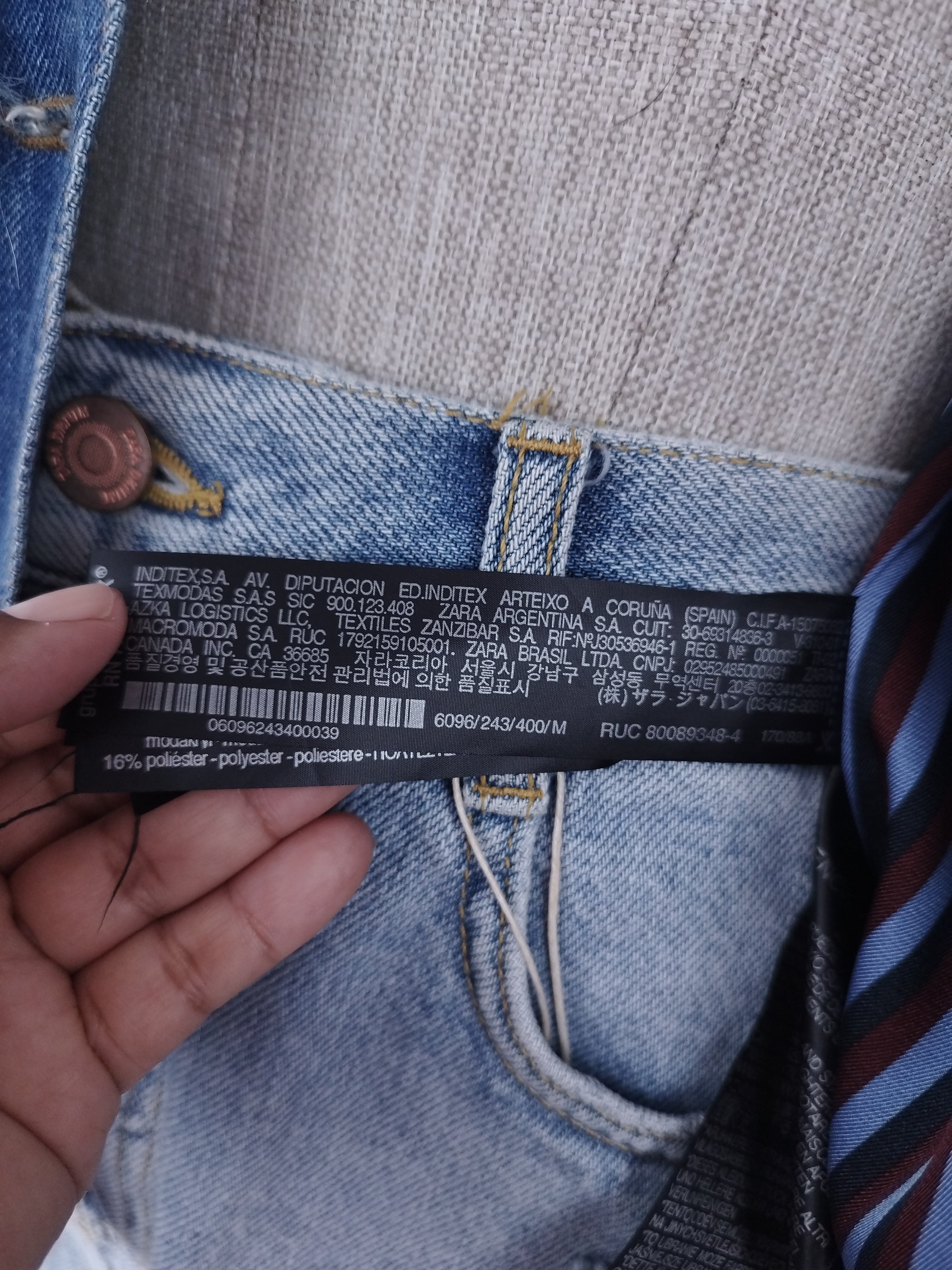 Vintage 2000s Y2K Denim Jacket — Light Blue Faux Fur Street Style Basic Outfit Upgrade