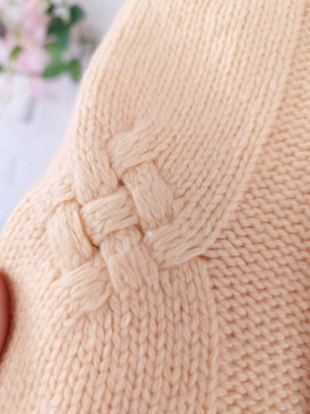 Vintage 90s Cashmere Knit Sweater — Made in Italy, Round Neck & Cable Design