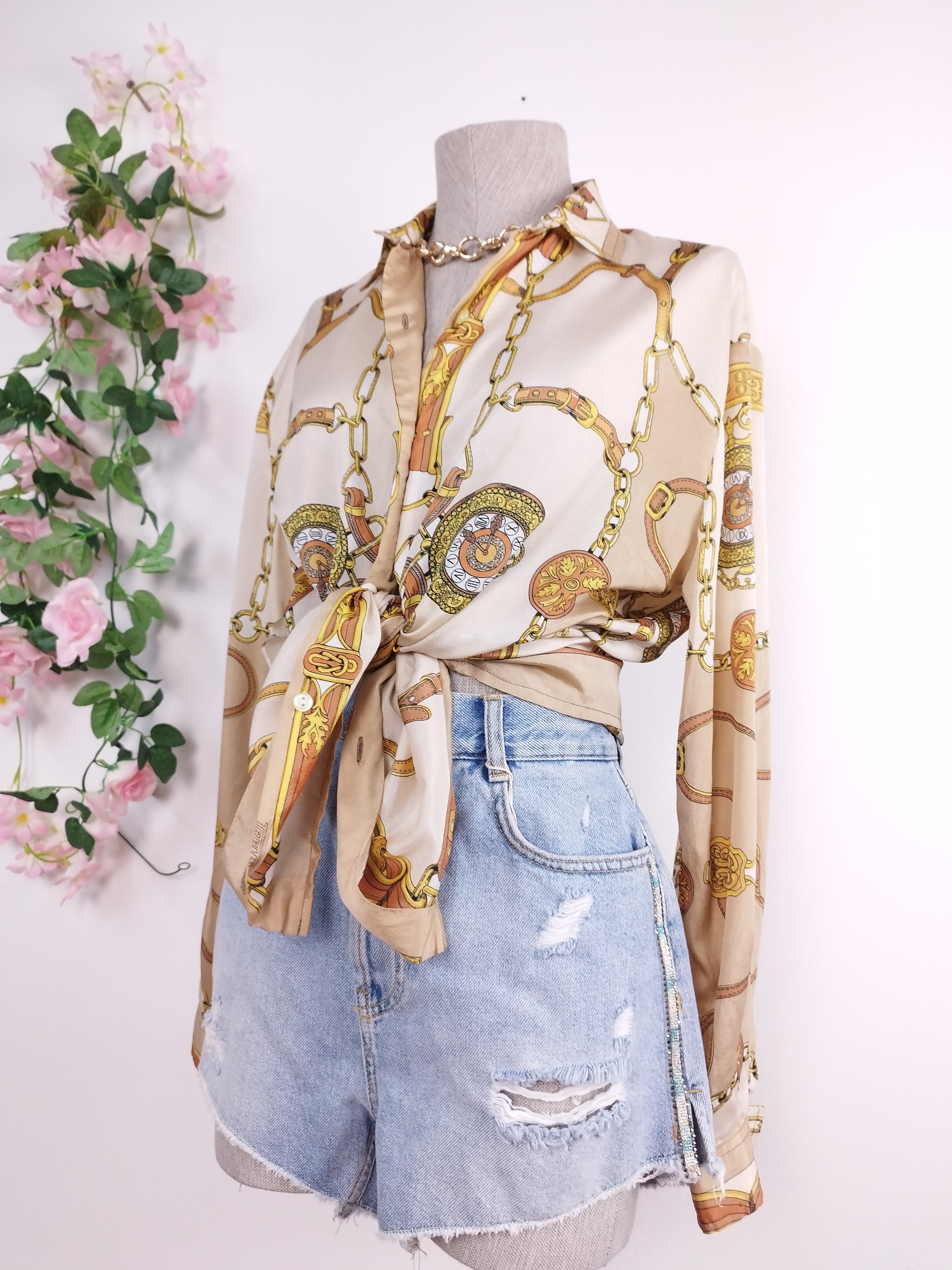 Vintage 90s Long Blouse — Long Sleeves, Front Buttons & Baroque Print